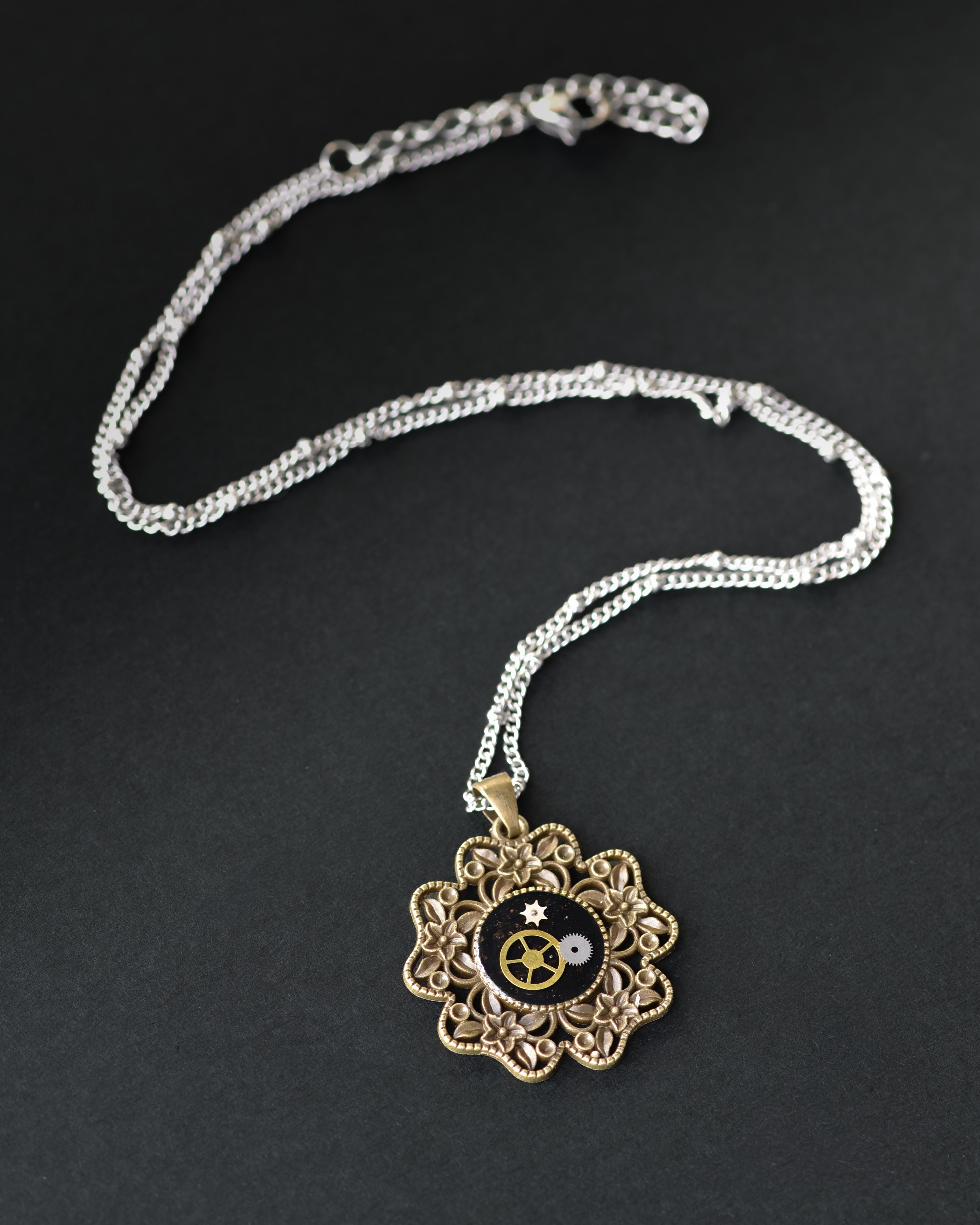 Colier Filigree Flower
