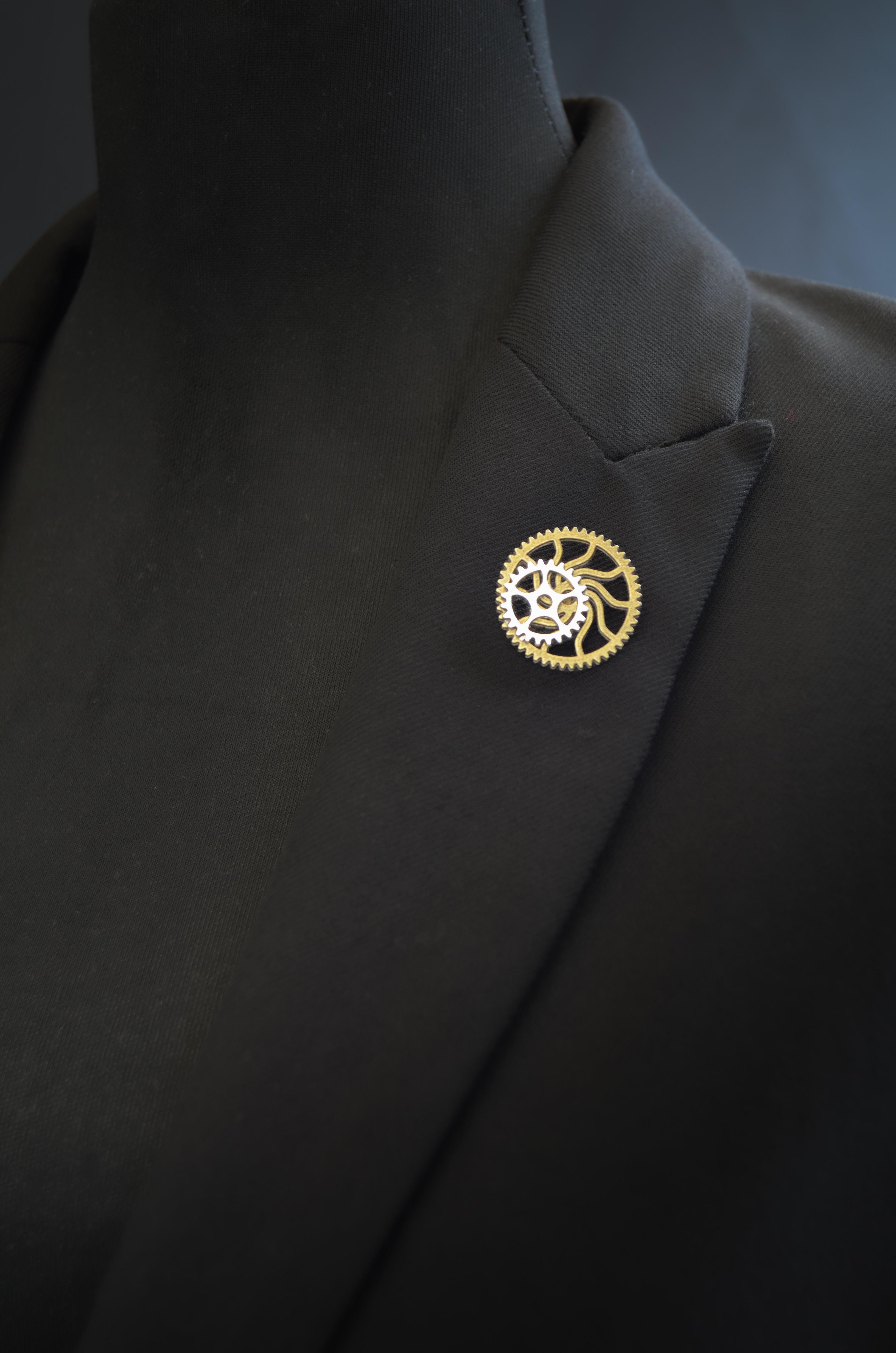 Dual-Tone Gear Pin