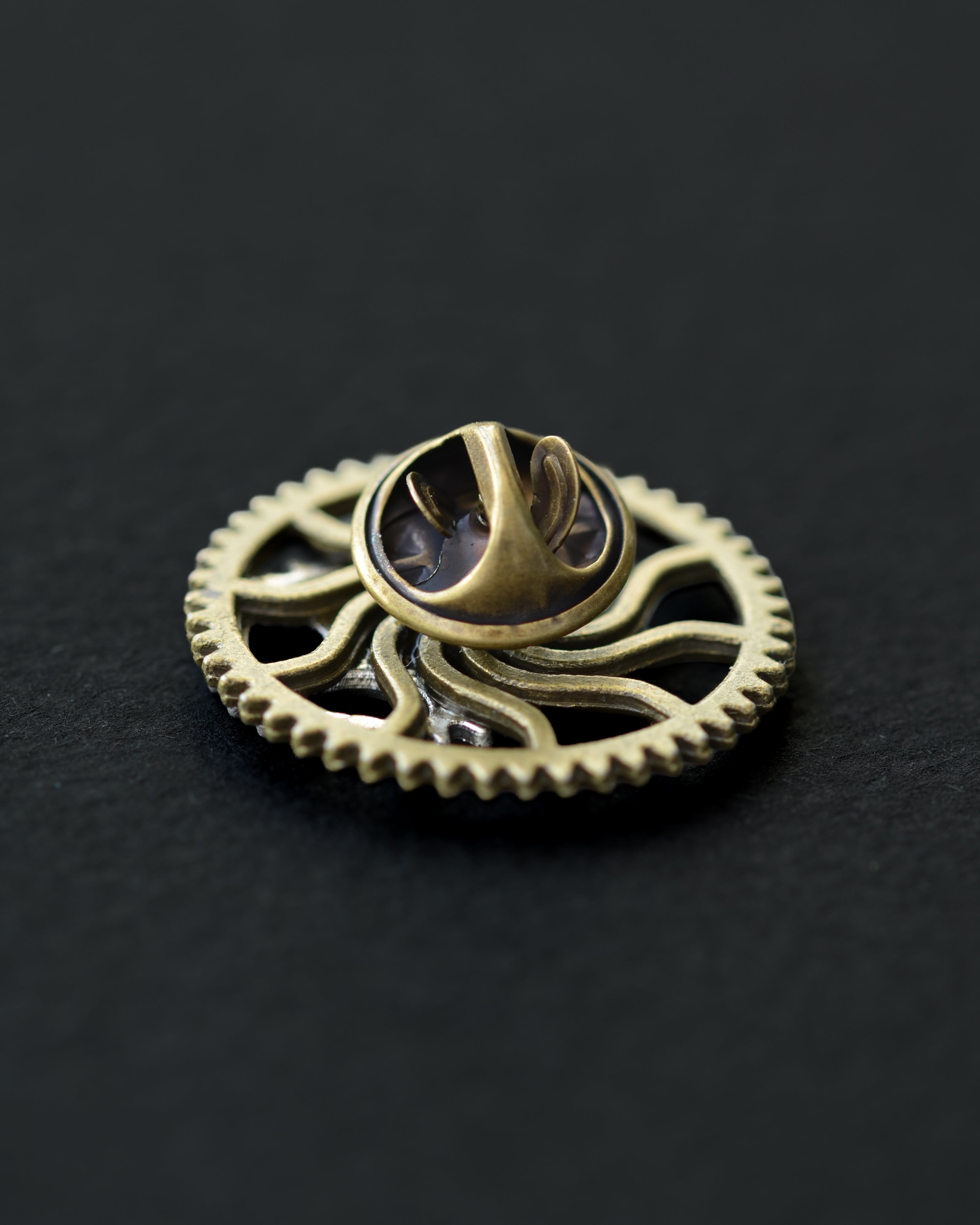 Dual-Tone Gear Pin