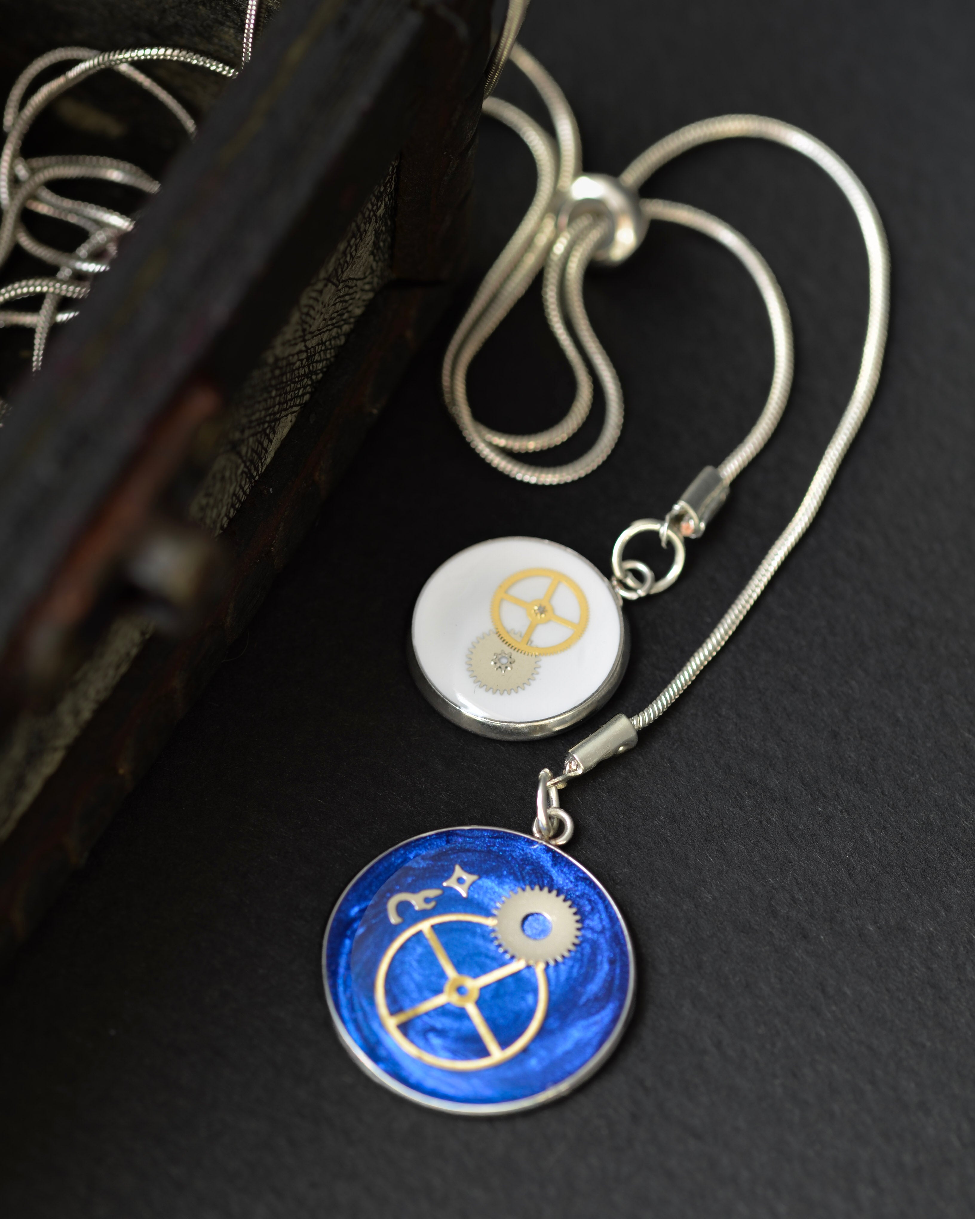 Colier Two Moons